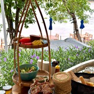 เมนูของร้าน Sala bang pa-in Eatery and Bar