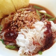 เมนูของร้าน ก๋วยเตี๋ยวเดินดง สำนักงานใหญ่