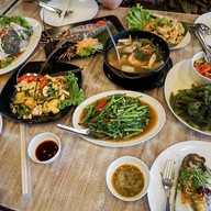 คุณภา ซีฟู้ด (Khun Pha Seafood)