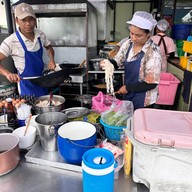 บรรยากาศ ราดหน้านพดล พุทธมณฑลสาย 3