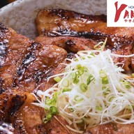 Hokkaido Yakidon บ้านก้ามปู อโศก