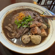 เมนูของร้าน เสือตุ๋น ก๋วยเตี๋ยวเรือน้ำตก เนื้อวากิว เสม็ด ชลบุรี