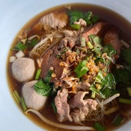 เมนูของร้าน ก๋วยเตี๋ยวเนื้อตุ๋น ฉลองกรุง9