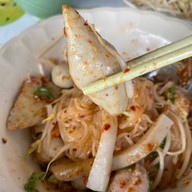 ก๋วยเตี่ยวลูกชิ้นปลานายแกละ ตลาด 100 ปี บ้านใหม่ ฉะเชิงเทรา ตลาดบ้านใหม่ 100 ปี