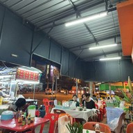 อาก๋ง ตามสั่ง  ส้มตำ ข้างม.เกษมร่มเกล้า สาขา1
