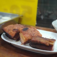 บะหมี่เกี๊ยวหมูแดงหมูกรอบ อิสรภาพ