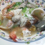 เมนูของร้าน สมภพข้าวต้มปลาหน้าเก๋ง