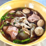 เมนูของร้าน ก๋วยเตี๋ยวเนื้อพรีเมี่ยม เซียะเนื้อตุ๋น ถนนสามัคคี ถนนสามัคคี