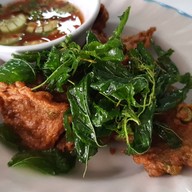 ขนมจีนทอดมัน ท่งเชียง เจ้ปุ้ย