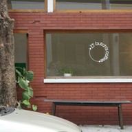 หน้าร้าน butch's coffee  อาคารวังเด็ก3 วิภาวดีซอย5 แยก1