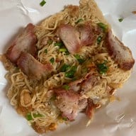 เมนูของร้าน สว่าง บะหมี่ก้ามปู sawang noodle (MICHELIN GUIDE)  สี่พระยา (Si Phraya)