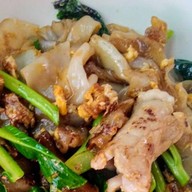 ราดหน้า ยอดอร่อย
