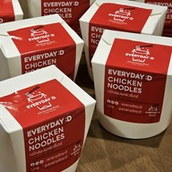เมนูของร้าน EVERYDAY :D หมี่กล่องเอฟเวรี่เดย์ (เส้นหมี่ไก่ฉีก) Chicken noodles -