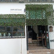 ร้านมุมสระตามสั่ง หอนาฬิกาสระยาว