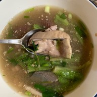 เล่าสี่ เกาเหลาเลือดหมู หมูทอด