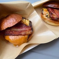 NO DRAMA BURGER สีลม (windmill)