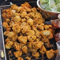 บรรยากาศ ทอดมันปลาอินทรี หน้าวัดจักรวรรดิ สูตร💯ปี จักรวรรดิ