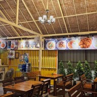 ร้านเหลาริมทาง -