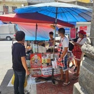 หน้าร้าน ทอดมันปลาอินทรี หน้าวัดจักรวรรดิ สูตร💯ปี จักรวรรดิ