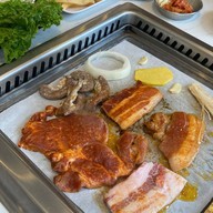 Kantar BBQ - กันธาบาร์บีคิว ปิ้งย่างเกาหลี สาธุประดิษฐ์