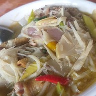 ร้านลาบเป็ดกลางทุ่ง
