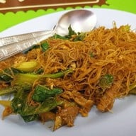 เมนูของร้าน ราดหน้า ป๋าอู๊ดราดหน้ายอดผัก ดินแดง ป๋าอู๊ดราดหน้ายอดผัก ดินแดง