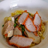 เมนูของร้าน ก๋วยเตี๋ยวเจ๊หมวย (ยายใยเจ้าเก่า)