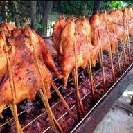 ไก่ย่างวิเชียรบุรี ลุงเหล่ (ดินแดง)