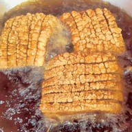 หมูกรอบคำไทย เมืองกำแพงเพชร