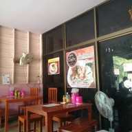 บรรยากาศ ผัดไทห่อไข่หน้าโรงพัก(เจ้าเก่า)