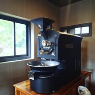 บรรยากาศ Zimply Coffee Roaster (ซิมพลี่ คอฟฟี่ โรสเตอร์)