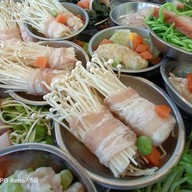 เพชรรัตน์ ติ่มซำ น่านนคร