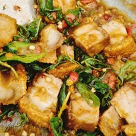 หมูกรอบคำไทย เมืองกำแพงเพชร