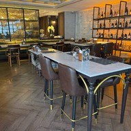 LOBS Lobster brunch & bistro พร้อมพงษ์