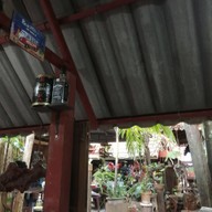 บรรยากาศ ขนมจีนเส้นสดสวนลุงลี