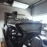 บรรยากาศ Zimply Coffee Roaster (ซิมพลี่ คอฟฟี่ โรสเตอร์)