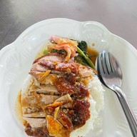 เมนูของร้าน เฮียเป็ด ข้าวหน้าเป็ดย่าง อู่รถเมล์สายลวด สมุทรปราการ