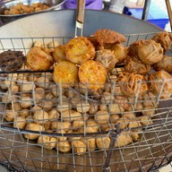 เจ๊เพ็ญเต้าหู้ทอด สาย 1