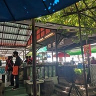บรรยากาศ ร้านป้าโอ่ง สวนหลวง ร.9