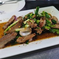 เมนูของร้าน ร้านลาบยโสหลังป้อมตำรวจกม.2