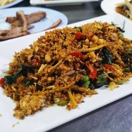 เมนูของร้าน ร้านลาบยโสหลังป้อมตำรวจกม.2