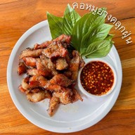 แฉล้มตำไทบ้านหมูคลุกฝุ่น @ศรีสมานคลองประปา นนทบุรี