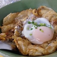 ก๋วยเตี๋ยวคั่วไก่ ส่วนมะลิ โรงพยาบาลกลาง