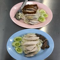เมนูของร้าน ข้าวมันไก่ป้ายแดง ลาซาลซอย17