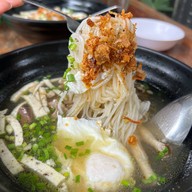 ก๋วยจั๊บ42 42cafe