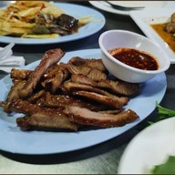 เมนูของร้าน ร้านลาบยโสหลังป้อมตำรวจกม.2