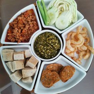 เมนูของร้าน ข้าวซอยลำดวนฟ้าฮ่าม วิภาวดีรังสิต