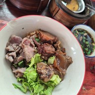 เมนูของร้าน ร้านเนื้อตุ๋น-รสเยี่ยม(แยกวุ่นวาย)