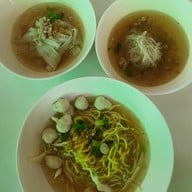 เมนูของร้าน ก๋วยเตี๋ยว 3 บาท เจ้าเก่าหลังปรินส์