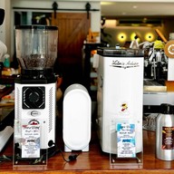 Coffee Compass (คอฟฟี่ คอมพาส) ราชมงคล คลอง6